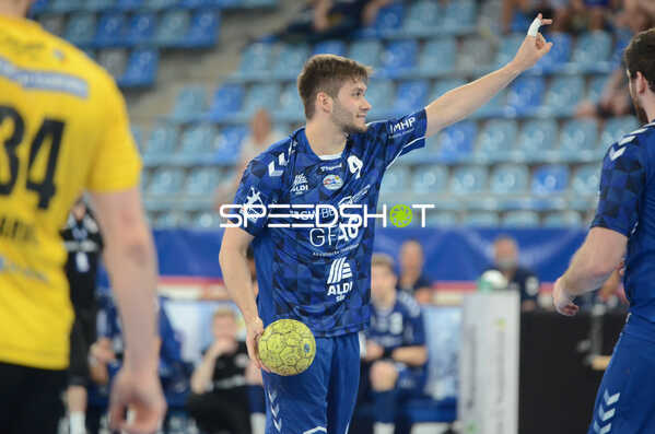 Handall I Herren I Saison 2021-2022 I 2. HBL I 30.Spieltag I SG BBM Bietigheim - HSG 2000 Coburg I 18.05.2022 Max Oehler (#9, SGBBM Bietigheim) am Ball
Ort: Bietigheim-Bissingen, Germany
Datum: 18.05.2022
