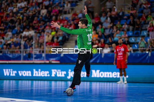 Filip Baranasic (12; SG BBM Bietigheim) steht bereit im Tor