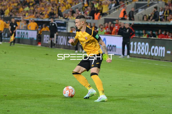 Fußball I Herren I Saison 2021-2022 I 2.Bundesliga Relegation I Rückspiel I SG Dynamo Dresden - 1. FC Kaiserslautern I 24.05.2022 Panagiotis Vlachodimos (#7, SG Dynamo Dresden) am Ball
Ort: Dresden, Germany
Datum: 24.05.2022