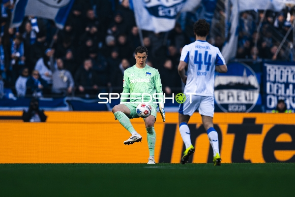 Tjark Ernst (1; Hertha BSC) mit Ball