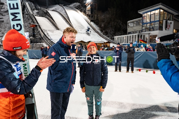 Two-Nights Tour Skispringen Damen