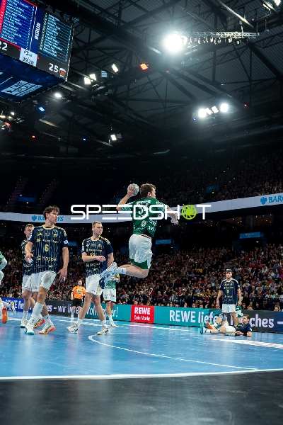 Elias Kofler (10; HSV Hamburg) und Einar Olafsson (23; HSV Hamburg) mit Aktion