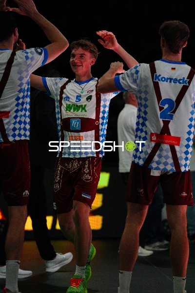 Joshua Huber (5; WWK Volleys Herrsching) in Aktion