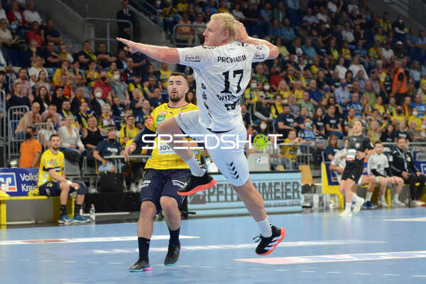 Handball I Herren I Saison 2021-2022 I Liqui Moly Handballbundesliga I 33.Spieltag I Rhein-Neckar Löwen - THW Kiel I 08.06.2022 Wurf von Patrick Wincek (#17, THW Kiel)
Ort: Mannheim, Germany
Datum: 08.06.2022 - Jannik Kohlbacher
