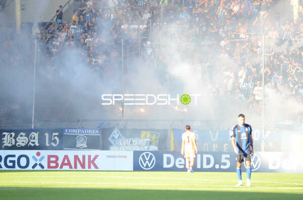 Fußball I Herren I Saison 2022-2023 I DFB-Pokal I 1. Runde I SV Waldhof Mannheim - Holstein Kiel I 31.07.2022 Pyrotechnik im Block vom SV Waldhof Mannheim
Ort: Mannheim, Germany
Datum: 31.07.2022