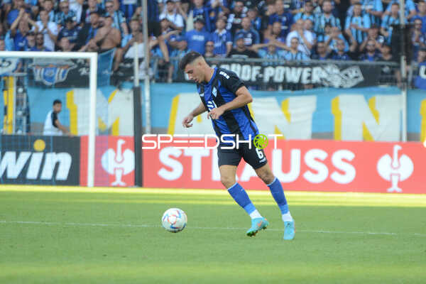 Fußball I Herren I Saison 2022-2023 I DFB-Pokal I 1. Runde I SV Waldhof Mannheim - Holstein Kiel I 31.07.2022 Stefano Russo (#6, SV Waldhof Mannheim) am Ball
Ort: Mannheim, Germany
Datum: 31.07.2022
