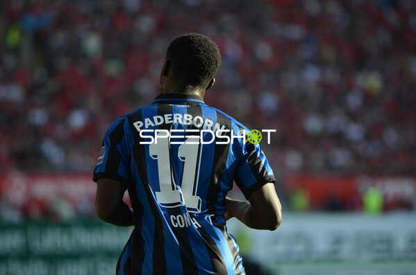 Fußball I Herren I Saison 2022-2023 I 2. Bundesliga I 4. Spieltag I 1. FC Kaiserslautern - SC Paderborn 07 I 12.08.2022 Sirlord Conteh (#11, SC Paderborn 07)
Ort: Kaiserslautern, Germany
Datum: 12.08.2022