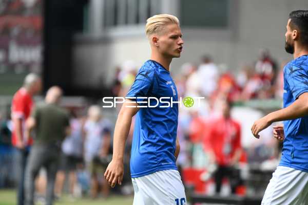 Fußball I Herren I Saison 2022-2023 I 2. Bundesliga I 6. Spieltag I 1. FC Kaiserslautern - 1. FC Magdeburg I 28.08.2022 Andreas Müller (#16, 1. FC Magdeburg) beim aufwärmen
Ort: Kaiserslautern, Germany
Datum: 28.08.2022