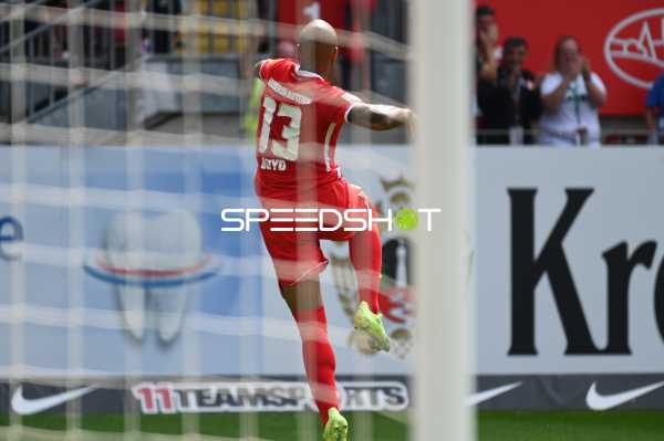 Fußball I Herren I Saison 2022-2023 I 2. Bundesliga I 6. Spieltag I 1. FC Kaiserslautern - 1. FC Magdeburg I 28.08.2022 Tor und Jubel von Terrence Boyd (#13, 1. FC Kaiserslautern)
Ort: Kaiserslautern, Germany
Datum: 28.08.2022