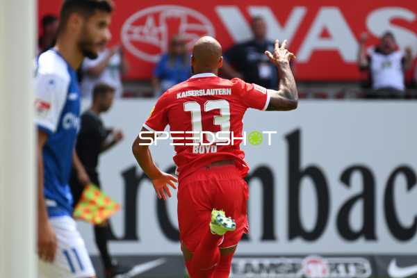 Fußball I Herren I Saison 2022-2023 I 2. Bundesliga I 6. Spieltag I 1. FC Kaiserslautern - 1. FC Magdeburg I 28.08.2022 Tor und Jubel von Terrence Boyd (#13, 1. FC Kaiserslautern)
Ort: Kaiserslautern, Germany
Datum: 28.08.2022