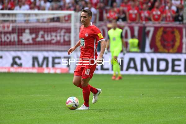 Fußball I Herren I Saison 2022-2023 I 2. Bundesliga I 6. Spieltag I 1. FC Kaiserslautern - 1. FC Magdeburg I 28.08.2022 Philipp Klement (#10, 1. FC Kaiserslautern) am Ball
Ort: Kaiserslautern, Germany
Datum: 28.08.2022