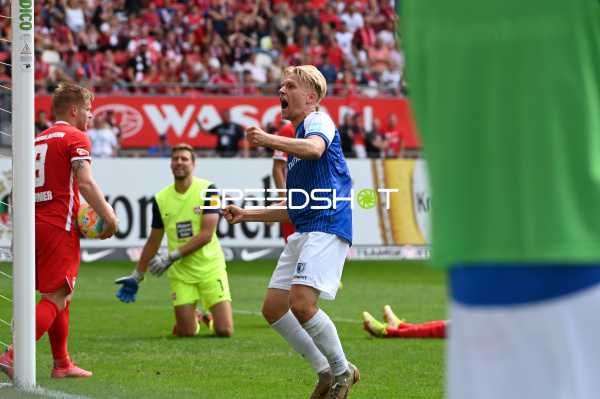 Fußball I Herren I Saison 2022-2023 I 2. Bundesliga I 6. Spieltag I 1. FC Kaiserslautern - 1. FC Magdeburg I 28.08.2022 Jubel von Andreas Müller (#16, 1. FC Magdeburg)
Ort: Kaiserslautern, Germany
Datum: 28.08.2022
