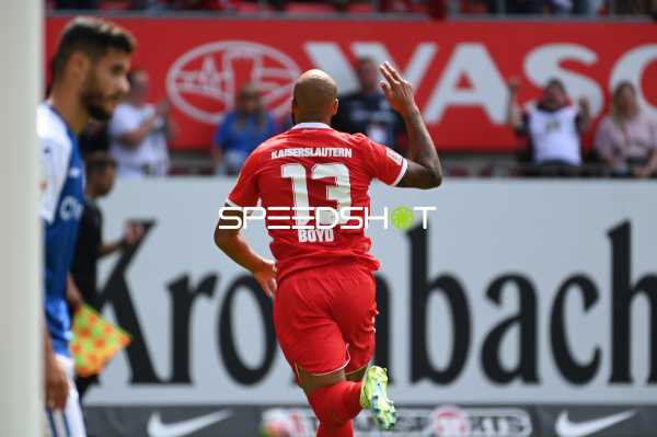 Fußball I Herren I Saison 2022-2023 I 2. Bundesliga I 6. Spieltag I 1. FC Kaiserslautern - 1. FC Magdeburg I 28.08.2022 Tor und Jubel von Terrence Boyd (#13, 1. FC Kaiserslautern)
Ort: Kaiserslautern, Germany
Datum: 28.08.2022