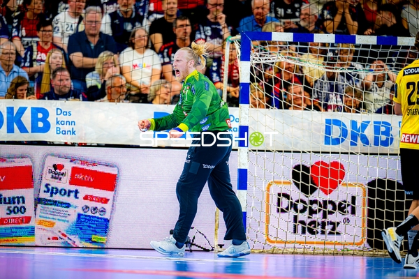 Torwartaktion Mikael Appelgren (1;Rhein Neckar Löwen)