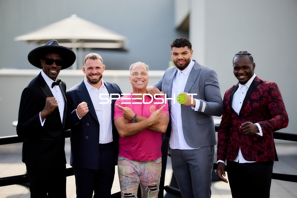 Ringside-Zone Face-Off