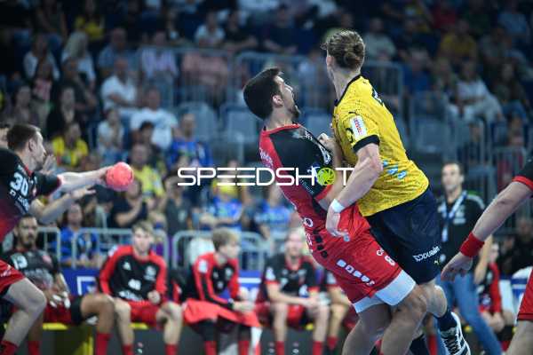 Handball I Herren I Saison 2022-2023 I Liqui Moly Handballbundesliga I 1. Spieltag I Rhein-Neckar Löwen - MT Melsungen I 03.09.2022 Zusammenprall zwischen Juri Knorr (#10, Rhein-Neckar Löwen) und Augustin Casado (#8, MT Melsungen)
Ort: Mannheim, Germany
Datum: 03.09.2022