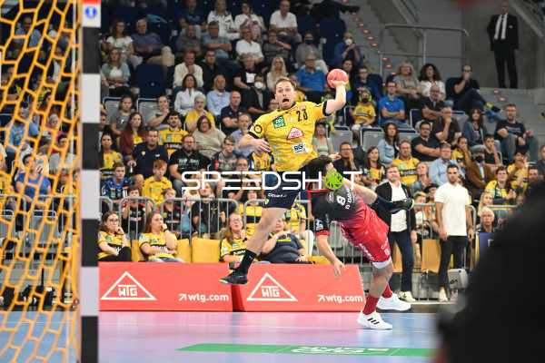 Handball I Herren I Saison 2022-2023 I Liqui Moly Handballbundesliga I 1. Spieltag I Rhein-Neckar Löwen - MT Melsungen I 03.09.2022 Wurf von Albin Lagergren (#23, Rhein-Neckar Löwen)
Ort: Mannheim, Germany
Datum: 03.09.2022