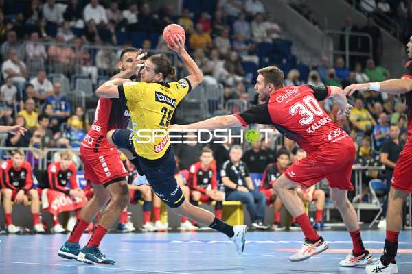 Handball I Herren I Saison 2022-2023 I Liqui Moly Handballbundesliga I 1. Spieltag I Rhein-Neckar Löwen - MT Melsungen I 03.09.2022 Wurf von Olle Forsell Schefvert (#25, Rhein-Neckar Löwen)
Ort: Mannheim, Germany
Datum: 03.09.2022