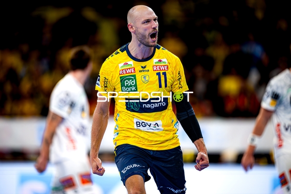 Lukas Sandell (11; Rhein Neckar Löwen) jubelt