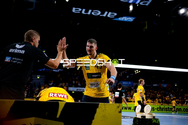 Halil Jaganjac (45; Rhein Neckar Löwen) bei Team-Umfeld