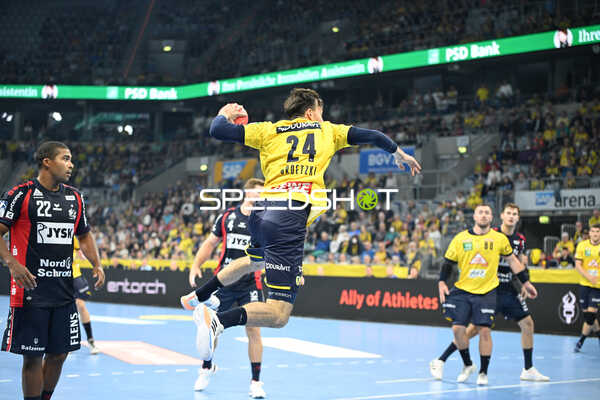 Handball I Herren I Saison 2022-2023 I Liqui Moly Handballbundesliga I 5. Spieltag I Rhein-Neckar Löwen - SG Flensburg-Handewitt I 24.09.2022 Wurf von Patrick Groetzki (#24, Rhein-Neckar Löwen)
Ort: Mannheim, Germany
Datum: 24.09.2022 - Halil Jaganjac, Jannik Kohlbacher
