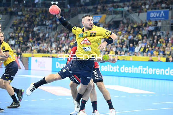 Handball I Herren I Saison 2022-2023 I Liqui Moly Handballbundesliga I 5. Spieltag I Rhein-Neckar Löwen - SG Flensburg-Handewitt I 24.09.2022 Wurf von Jannik Kohlbacher (#80, Rhein-Neckar Löwen)
Ort: Mannheim, Germany
Datum: 24.09.2022 - Jannik Kohlbacher