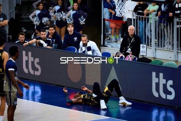 Spielszene mit Elijah Hughes (7; MHP Riesen Ludwigsburg)