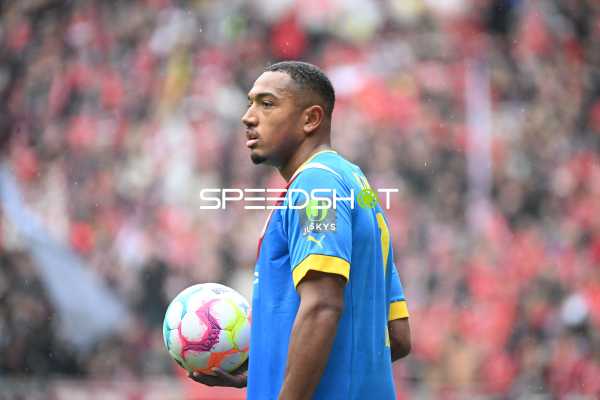 Fußball I Herren I Saison 2022-2023 I 2. Bundesliga I 10. Spieltag I 1. FC Kaiserslautern - Eintracht Braunschweig I 02.10.2022 Anton-Leander Donkor (#19, Eintracht Braunschweig)
Ort: Kaiserslautern, Germany
Datum: 02.10.2022