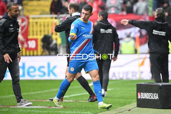 Fußball I Herren I Saison 2022-2023 I 2. Bundesliga I 10. Spieltag I 1. FC Kaiserslautern - Eintracht Braunschweig I 02.10.2022 Lars Bünning (#22, 1. FC Kaiserslautern) nicht begeistert von seiner Auswechslung
Ort: Kaiserslautern, Germany
Datum: 02.10.2022