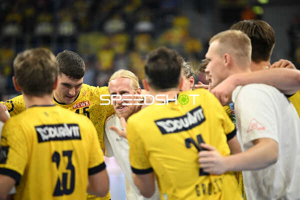 Handball I Herren I Saison 2022-2023 I Liqui Moly Handballbundesliga I 7. Spieltag I Rhein-Neckar Löwen - GWD Minden I 06.10.2022 Grund zur Freude bei Mikael Appelgren (#1, Rhein-Neckar Löwen)
Ort: Mannheim, Germany
Datum: 06.10.2022 - Mikael Appelgren, Halil Jaganjac