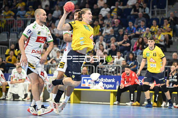 Handball I Herren I Saison 2022-2023 I Liqui Moly Handballbundesliga I 7. Spieltag I Rhein-Neckar Löwen - GWD Minden I 06.10.2022 Wurf von Juri Knorr (#10, Rhein-Neckar Löwen)
Ort: Mannheim, Germany
Datum: 06.10.2022 - Juri Knorr, Halil Jaganjac, Jannik Kohlbacher
