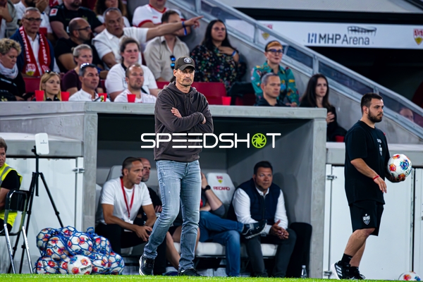 Trainer an der Seitenlinie