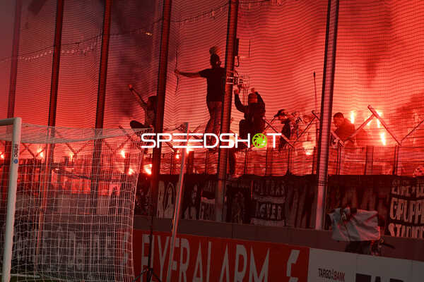 Fußball I Herren I Saison 2022-2023 I DFB-Pokal I 2. Hauptrunde I SV Stuttgarter Kickers - Eintracht Frankfurt I 18.10.2022 Pyrotechnik beider Fangruppierungen deswegen unterbrechung
Ort: Stuttgart, Germany
Datum: 18.10.2022