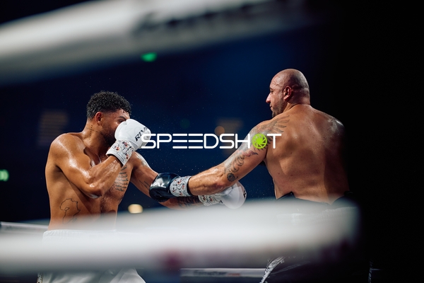 Boxer im intensiven Schlagabtausch