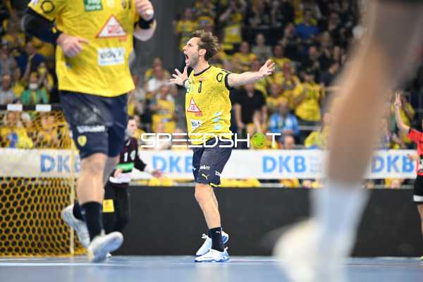 Handball I Herren I Saison 2022-2023 I Liqui Moly Handballbundesliga I 9. Spieltag I Rhein-Neckar Löwen - TSV Hannover-Burgdorf I 30.10.2022 Jubel von Uwe Gensheimer (#3, Rhein-Neckar Löwen)
Ort: Mannheim, Germany
Datum: 30.10.2022 - Juri Knorr