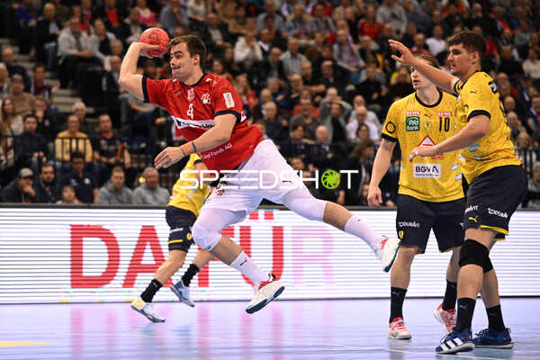 Handball I Herren I Saison 2022-2023 I Liqui Moly Handballbundesliga I 10. Spieltag I Handball Sport Verein Hamburg - Rhein-Neckar Löwen I 06.11.2022 Wurf von Andreas Magaard (4, Handball Sport Verein Hamburg)
Ort: Hamburg, Germany
Datum: 06.11.2022 - Wurf von Andreas Magaard, Jannik Kohlbacher