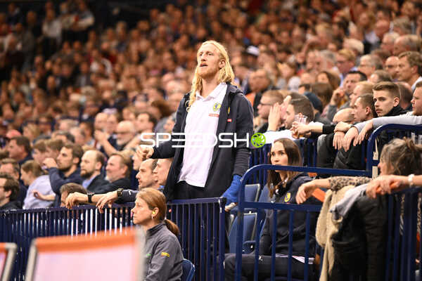 Handball I Herren I Saison 2022-2023 I Liqui Moly Handballbundesliga I 10. Spieltag I Handball Sport Verein Hamburg - Rhein-Neckar Löwen I 06.11.2022 Mikael Appelgren (#1, Rhein-Neckar Löwen) auch im Publikum als Trainer aktiv
Ort: Hamburg, Germany
Datum: 06.11.2022 - Juri Knorr, Mikael Appelgren