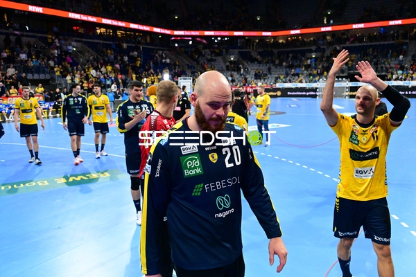 Mike Jensen (20; Rhein Neckar Löwen) und Halil Jaganjac (45; Rhein Neckar Löwen) nach dem Spiel