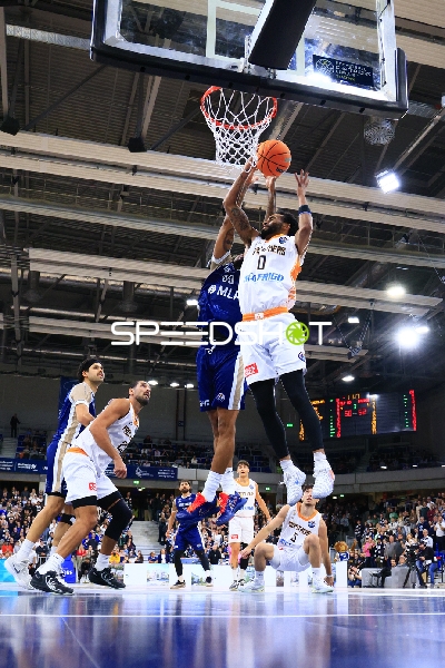 Claudell Harris Jr (0; Promitheas Patras Vikos Cola) beim Korbleger