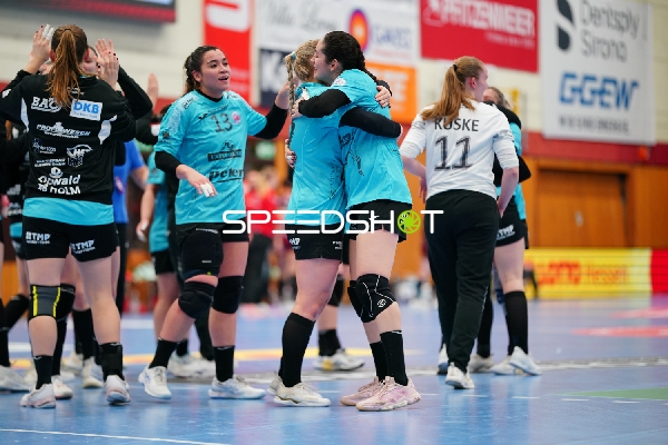Szene mit Giulia Guarieiro (13; Thüringer HC)