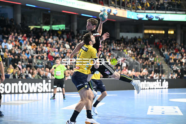 Handball I Herren I Saison 2022-2023 I Liqui Moly Handballbundesliga I 13. Spieltag I HC Erlangen - Rhein-Neckar Löwen I 19.11.2022