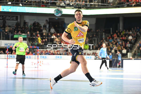 Handball I Herren I Saison 2022-2023 I Liqui Moly Handballbundesliga I 13. Spieltag I HC Erlangen - Rhein-Neckar Löwen I 19.11.2022 Pass von Niclas Kirkelokke (6, Rhein-Neckar Löwen)
Ort: Nürnberg, Germany
Datum: 19.11.2022 - Pass von Niclas Kirkelokke, Ivan Martinović
