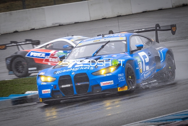 DTM Rennwagen auf der Strecke