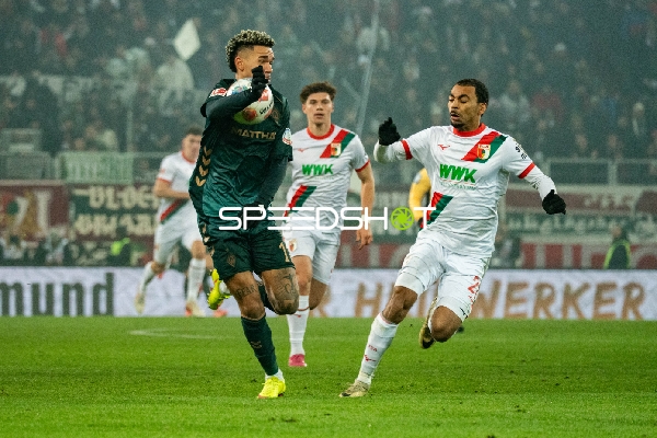 Zweikampf um den Ball