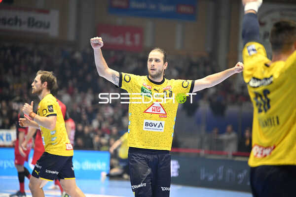 Handball I Herren I Saison 2022-2023 I DHB-Pokal I Achtelfinale I MT Melsungen - Rhein-Neckar Löwen I 21.12.2022 Jubel von Olle Forsell Schefvert (25, Rhein-Neckar Löwen)
Ort: Kassel, Germany
Datum: 21.12.2022 - Jubel von Olle Forsell Schefvert, Olle Forsell_Schefvert