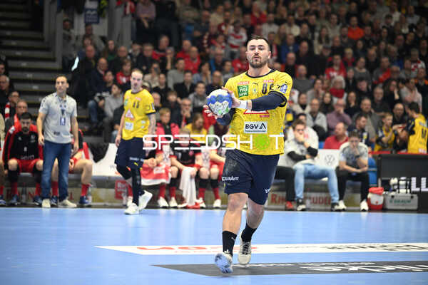 Handball I Herren I Saison 2022-2023 I DHB-Pokal I Achtelfinale I MT Melsungen - Rhein-Neckar Löwen I 21.12.2022 Jannik Kohlbacher (80, Rhein-Neckar Löwen)
Ort: Kassel, Germany
Datum: 21.12.2022 - Halil Jaganjac, Ivan Martinović, Jannik Kohlbacher