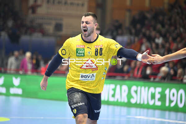 Handball I Herren I Saison 2022-2023 I DHB-Pokal I Achtelfinale I MT Melsungen - Rhein-Neckar Löwen I 21.12.2022 Jubel von Jannik Kohlbacher (80, Rhein-Neckar Löwen)
Ort: Kassel, Germany
Datum: 21.12.2022 - Jubel von Jannik Kohlbacher, Jannik Kohlbacher