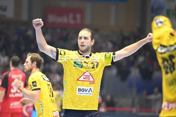 Handball I Herren I Saison 2022-2023 I DHB-Pokal I Achtelfinale I MT Melsungen - Rhein-Neckar Löwen I 21.12.2022 Jubel von Olle Forsell Schefvert (25, Rhein-Neckar Löwen)
Ort: Kassel, Germany
Datum: 21.12.2022 - Jubel von Olle Forsell Schefvert, Olle Forsell_Schefvert