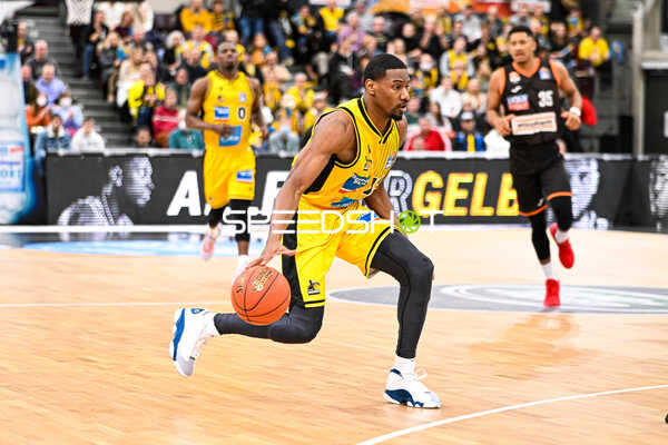Basketball I Herren I Saison 2022-2023 I easyCredit BBL I 11. Spieltag I MHP Riesen Ludwigsburg - ratiopharm Ulm I 27.12.2022