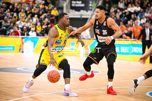 Basketball I Herren I Saison 2022-2023 I easyCredit BBL I 11. Spieltag I MHP Riesen Ludwigsburg - ratiopharm Ulm I 27.12.2022